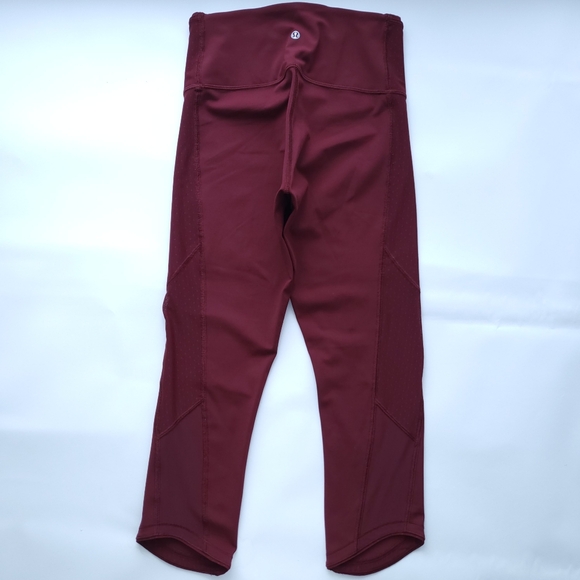 🍋Like New Lululemon Body Con Crop - Picture 7 of 13